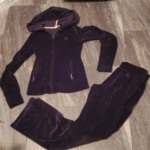 Authentic Burberry Velour Outfit 😍